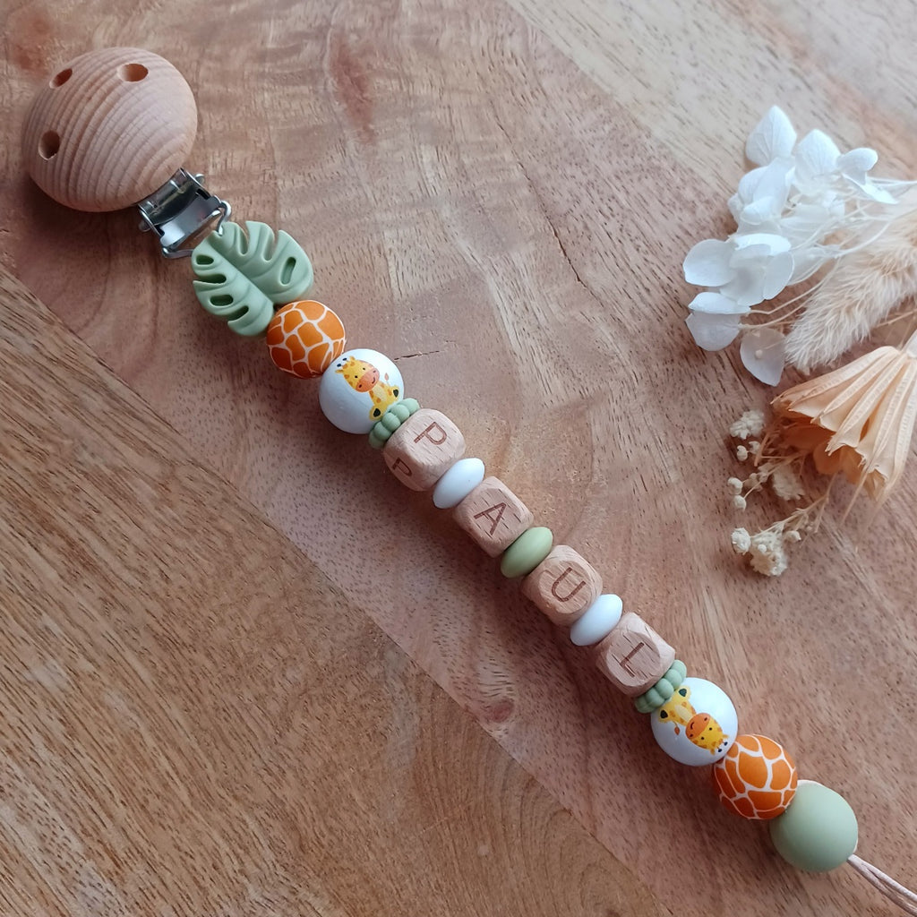 attache tétine personnalisable, perles en silicone sans produits nocifs pour les bébés. Thème Safari, girafe