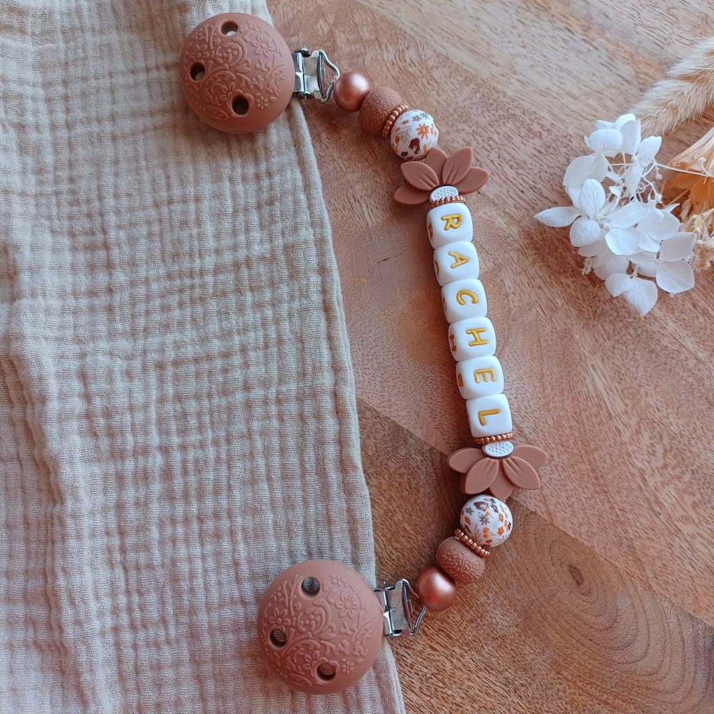 Attache doudou silicone perles imprimées, cadeau naissance, Choco. Rachel