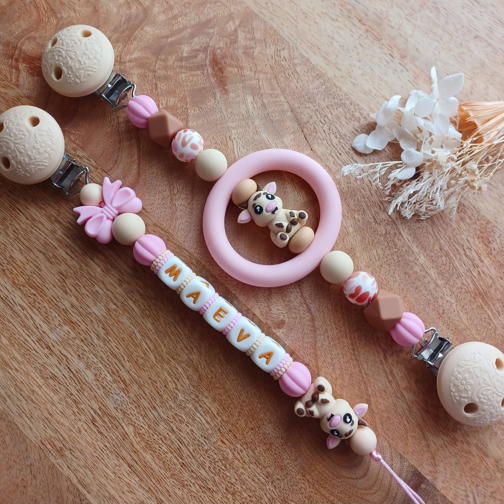 Attache tétine en silicone alimentaire sans BPA, aux normes. Clip en silicone et acier inoxydable, perles en silicone, prénom personnalisable, vache, cheval, mouton, animaux de la ferme.
