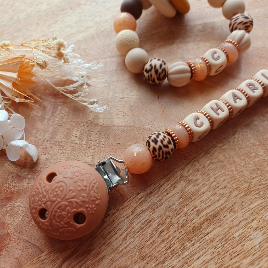 Attache tétine silicone, Léopard, paillettes, Choco. Charlie