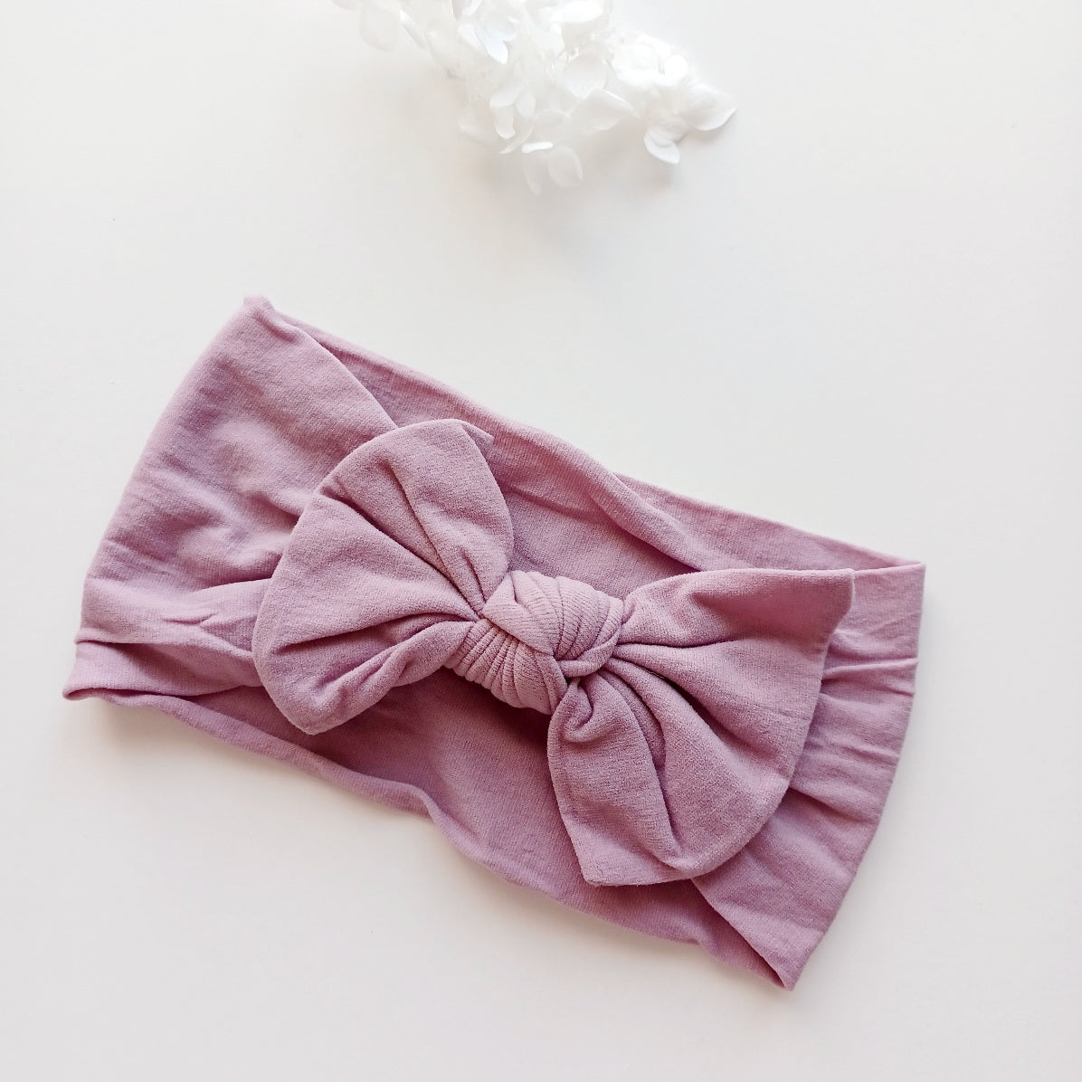 Bandeau bébé fille avec nœud – Doux, extensible et confortable (Blanc, Nectar, Mauve, Fleuri)