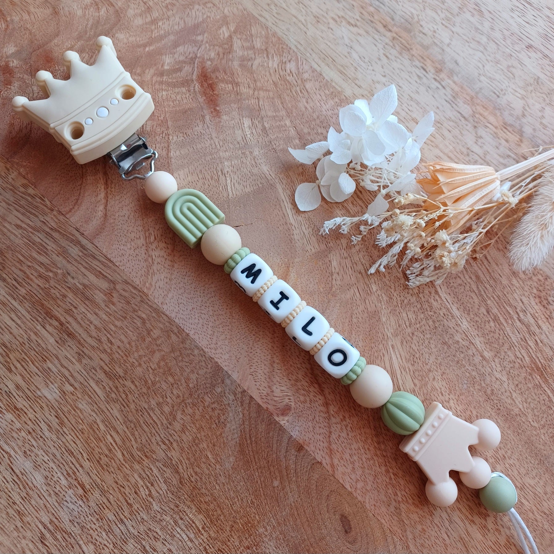 Attache tétine silicone, couronne, Prince, Roi, sauge et beige.