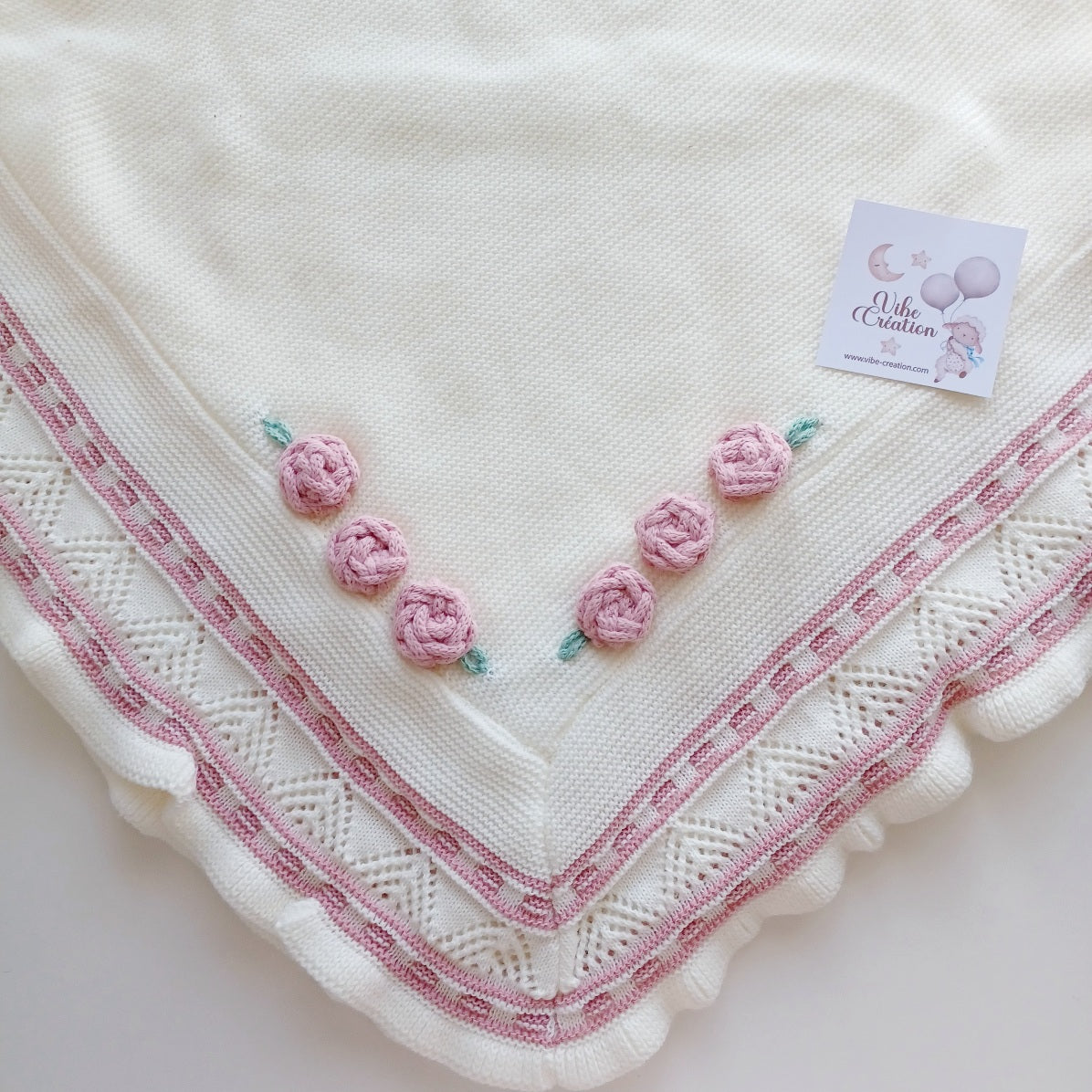 Couverture bébé tricot coton, personnalisable. Modèle Sarah, Couleur Ivoire