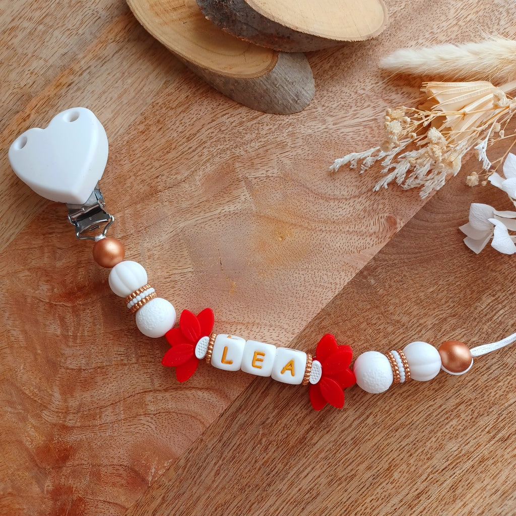 Attache tétine silicone, Fleur de lotus rouge, coeur blanc.