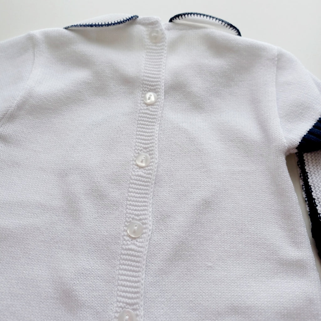 Ensemble Combinaison et bonnet en maille pour bébé. Ryan, bleu marine et blanc.
