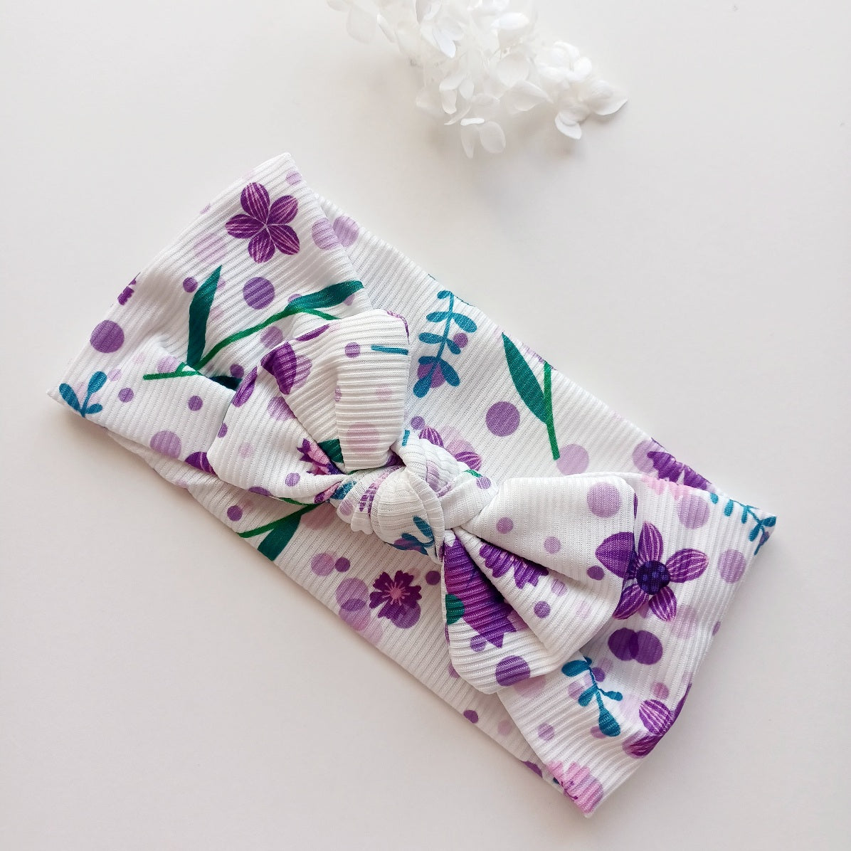 Bandeau bébé fille avec nœud – Doux, extensible et confortable (Blanc, Nectar, Mauve, Fleuri)