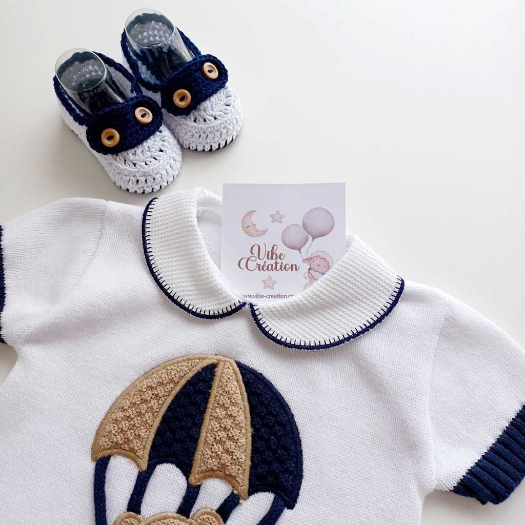 Paire de Chaussons maille tricotée pour bébé, modèle Ryan, bleu marine-blanc.