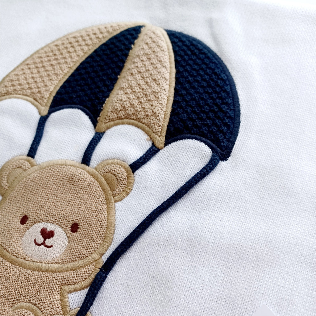 Couverture bébé tricot coton, personnalisable. Modèle Ryan, Blanc-bleu marine