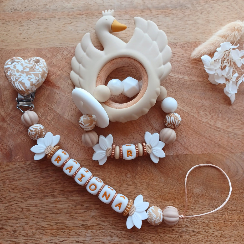 Attache tétine silicone perles imprimées, cadeau naissance, Lotus crème-blanc