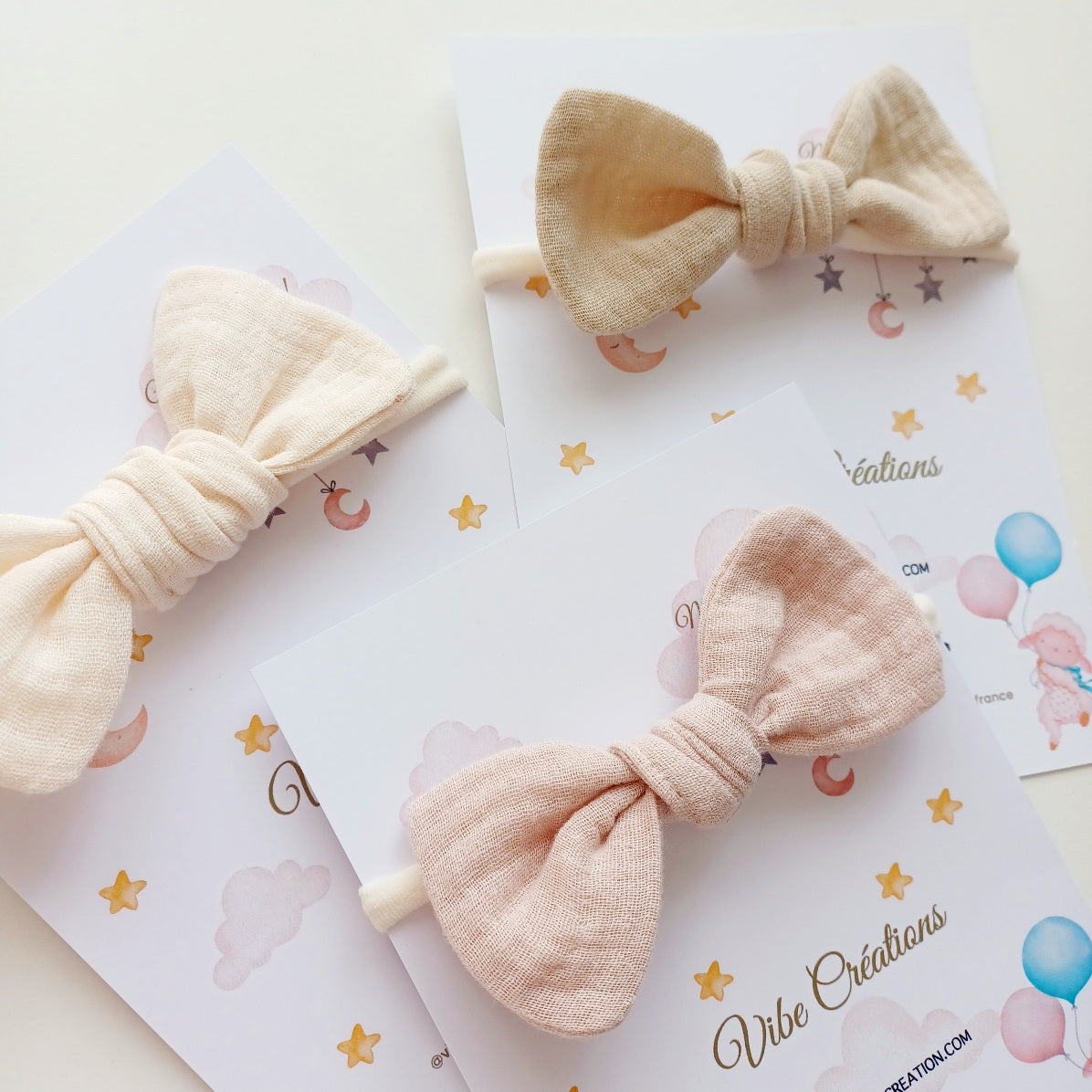 Bandeaux à noeud en gaze de coton pour bébé. Couleurs neutres