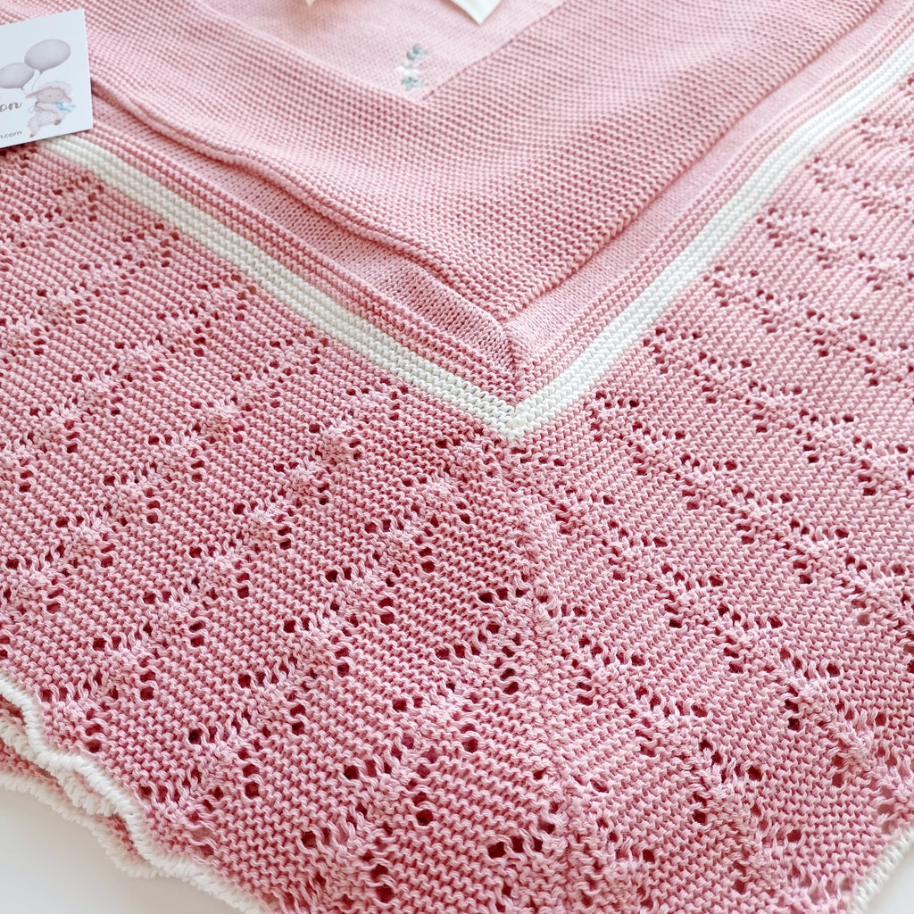 Couverture bébé tricot coton, personnalisable. Modèle Rose, Couleur Rose Poudré