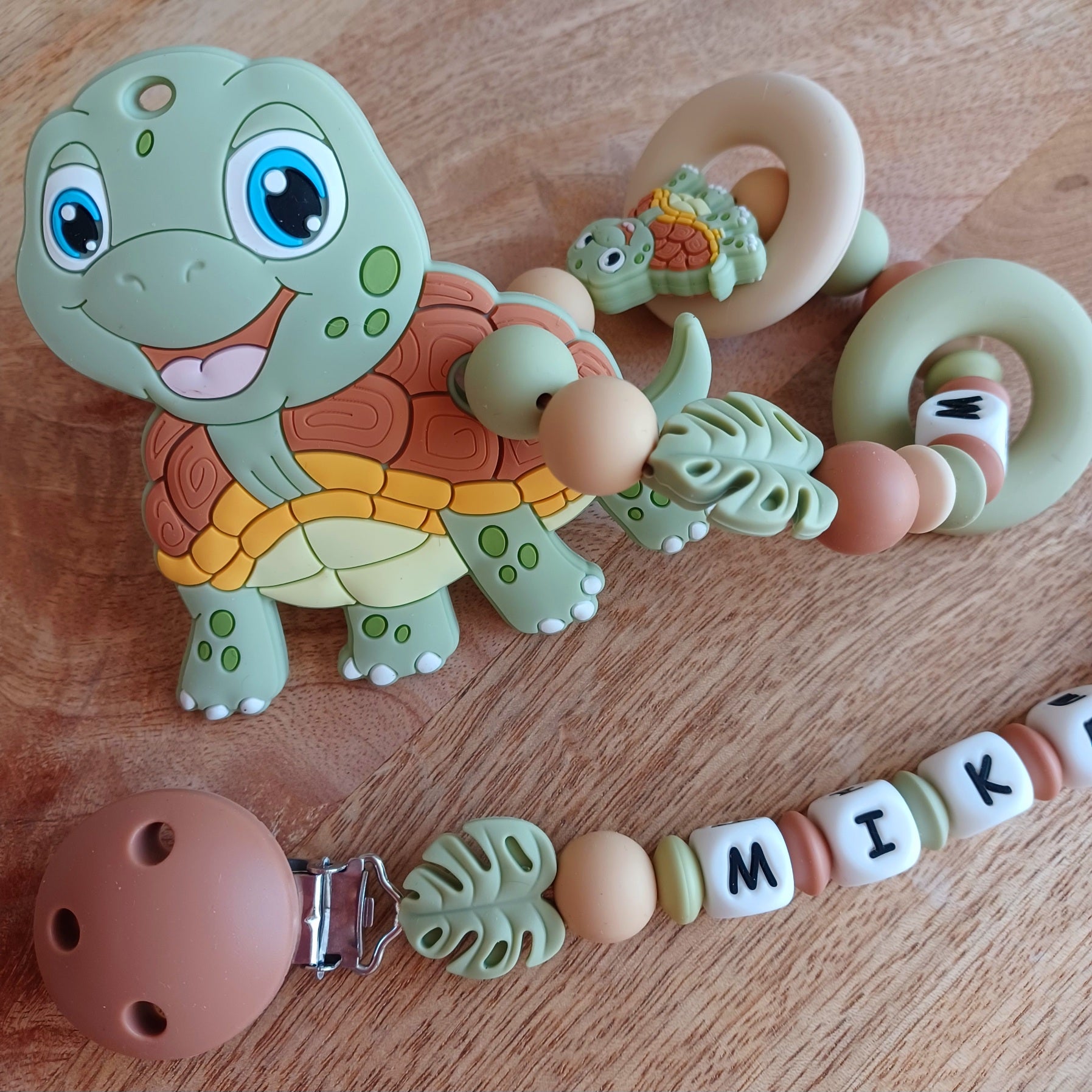 Attache tétine silicone, Tortue marron-vert