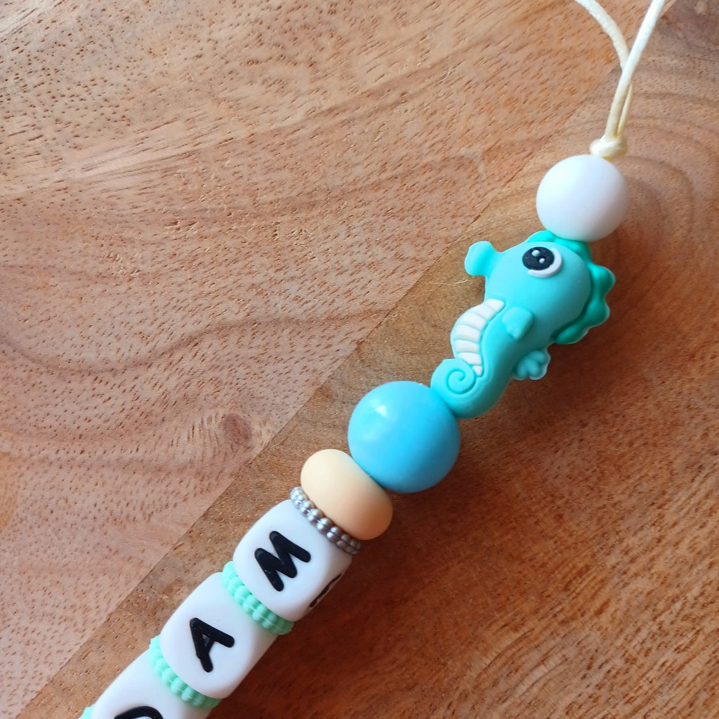 Attache Tétine, Anneau de Dentition Personnalisés Coquillage Menthe – Silicone Alimentaire Bébé | Cadeau de Naissance. Adam