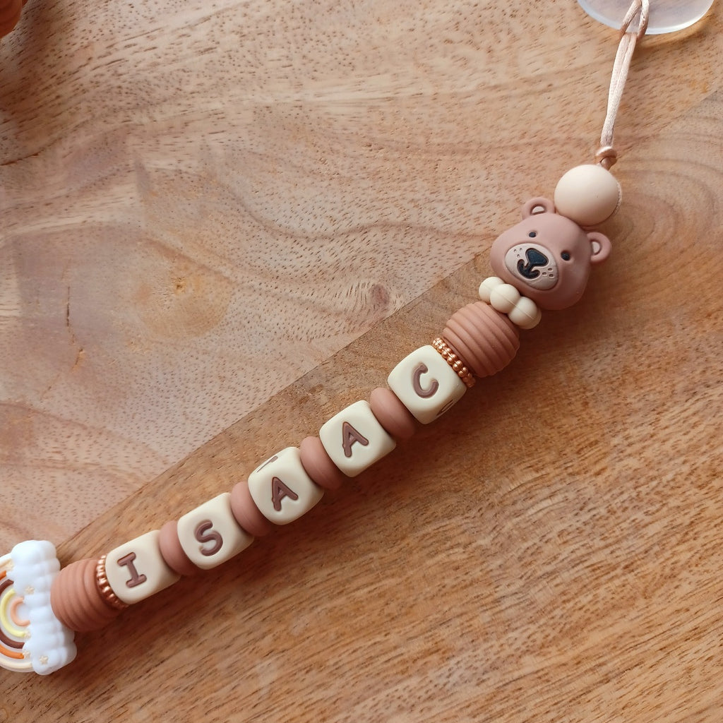 Attache-Tétine Personnalisée Arc-en-Ciel &amp; Ourson – Attache Sucette Bébé avec Prénom 🧸🌈. Issac