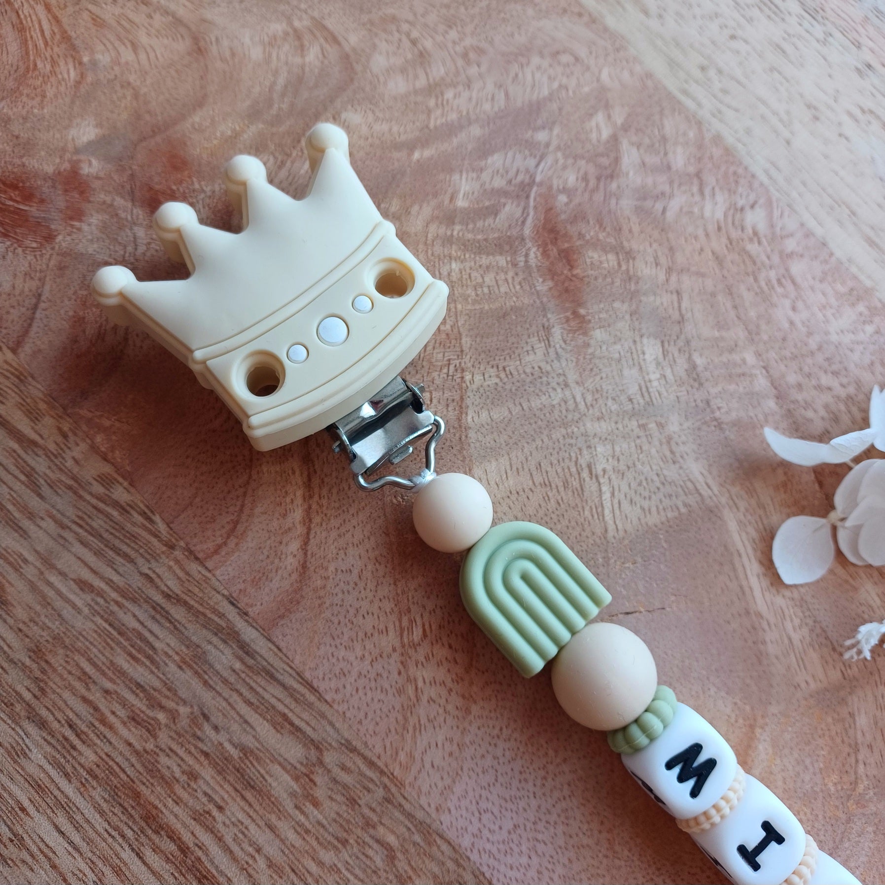 Attache tétine silicone, couronne, Prince, Roi, sauge et beige.
