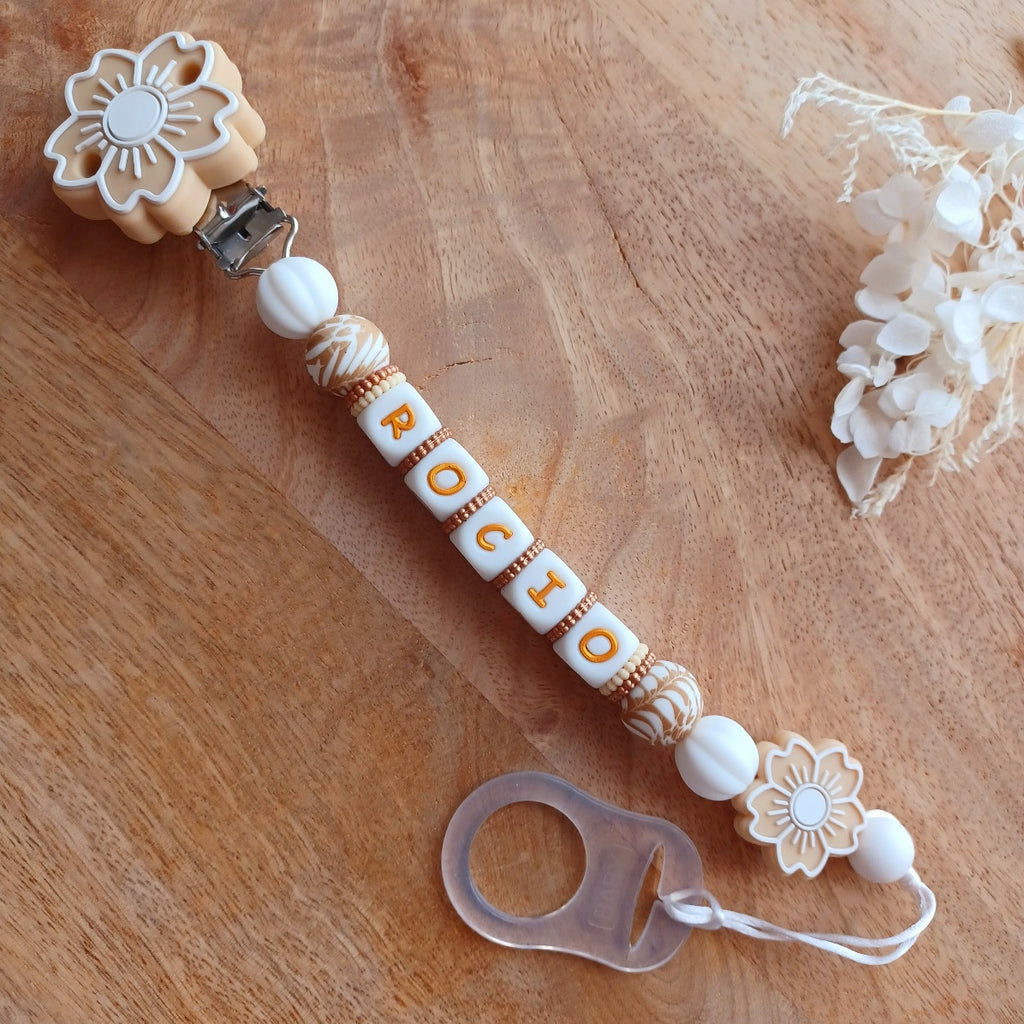 Attache-Tétine Personnalisé avec Anneau de Dentition Bohème en Silicone | Cadeau Naissance Bébé Prénom Personnalisé | Style Naturel Beige & Blanc. Rocio