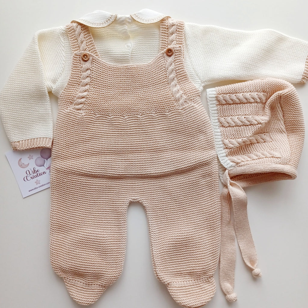 Ensemble Personnalisable salopette longue, pull et bonnet en maille pour bébé. Tony, Beige-Crème